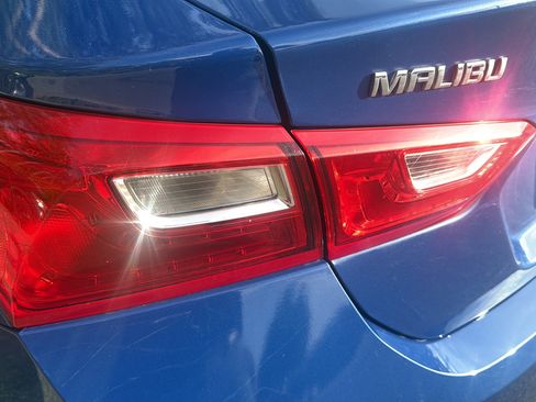 Used 2023 Chevrolet Malibu LS FWD image 28