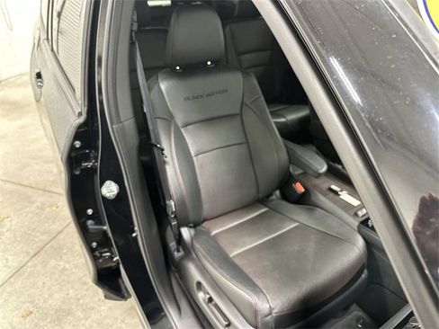 Used 2022 Honda Pilot Black Edition image 31