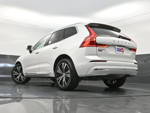 Used 2023 Volvo XC60 B5 Plus FWD image 26