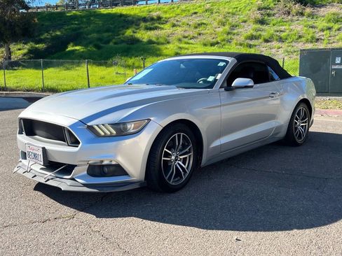 Used 2016 Ford Mustang Premium image 8