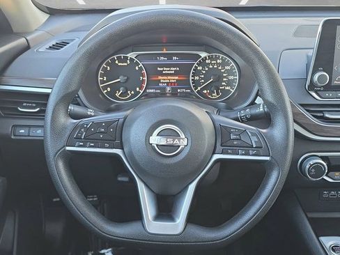 Used 2024 Nissan Altima 2.5 SV image 26