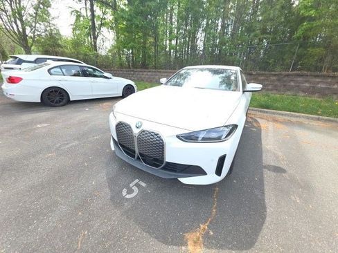 Used 2025 BMW i4 eDrive40 w/ Premium Package image 4