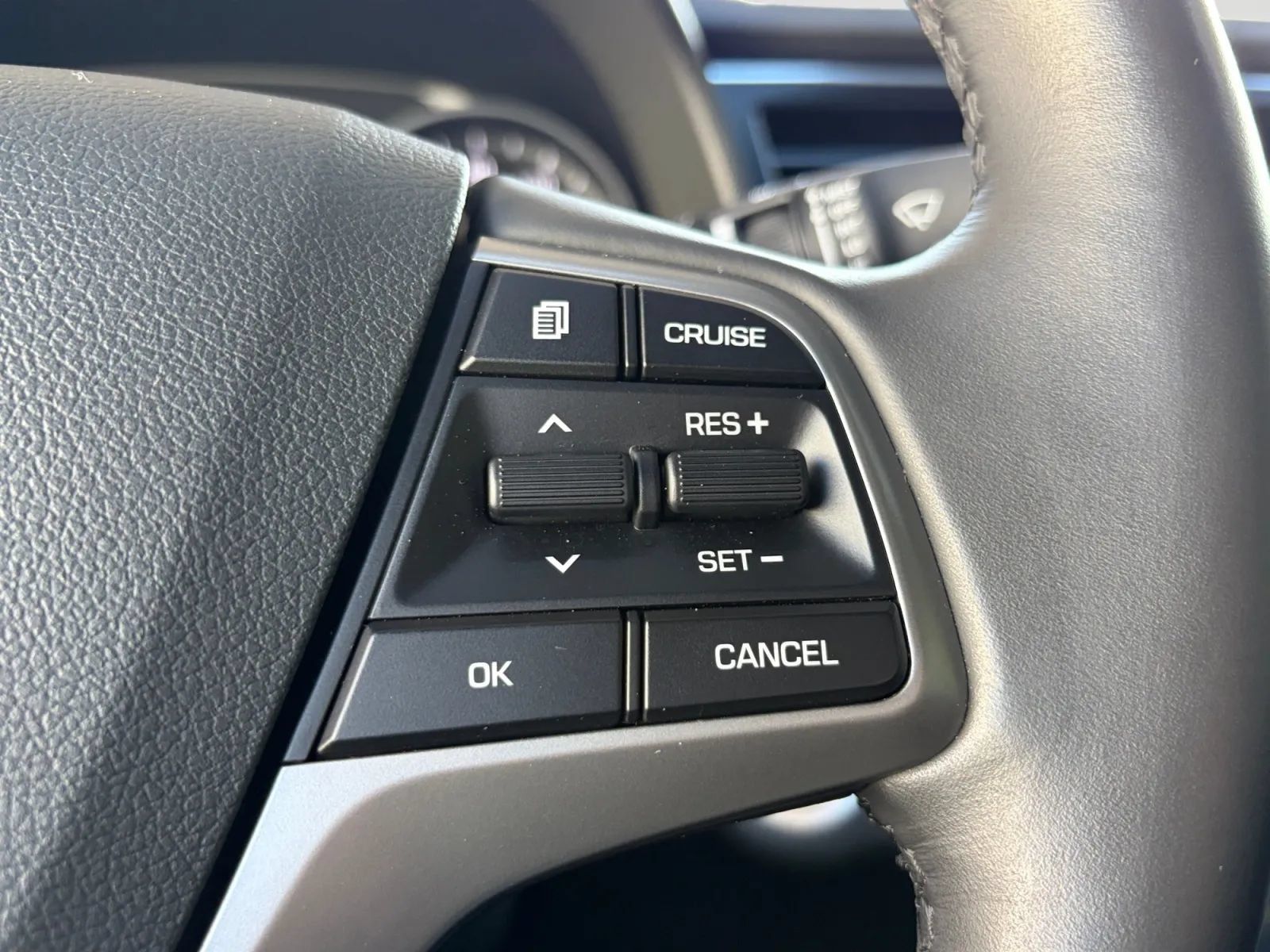 Used 2017 Hyundai Elantra Value Edition FWD image 31