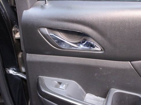 Used 2018 GMC Acadia SLT image 13