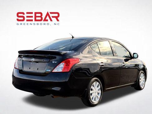 Used 2014 Nissan Versa SV FWD image 10