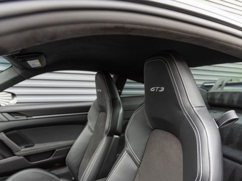 Certified 2022 Porsche 911 GT3 image 25