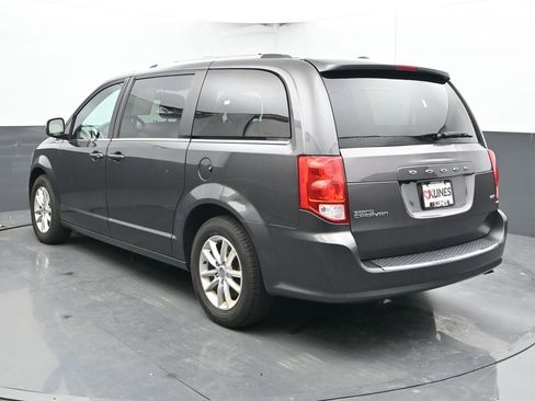 Used 2018 Dodge Grand Caravan SXT image 8