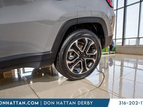 Used 2022 Jeep Compass Limited AWD/4WD image 34