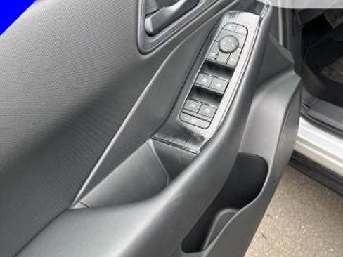 Certified 2025 Nissan Rogue S image 16