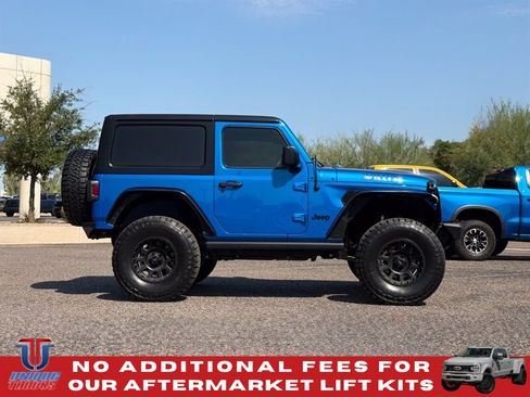 Used 2022 Jeep Wrangler Sport AWD/4WD image 5