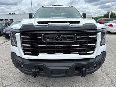 Used 2025 GMC Sierra 2500 AT4X w/ AT4X AEV Edition AWD/4WD image 11