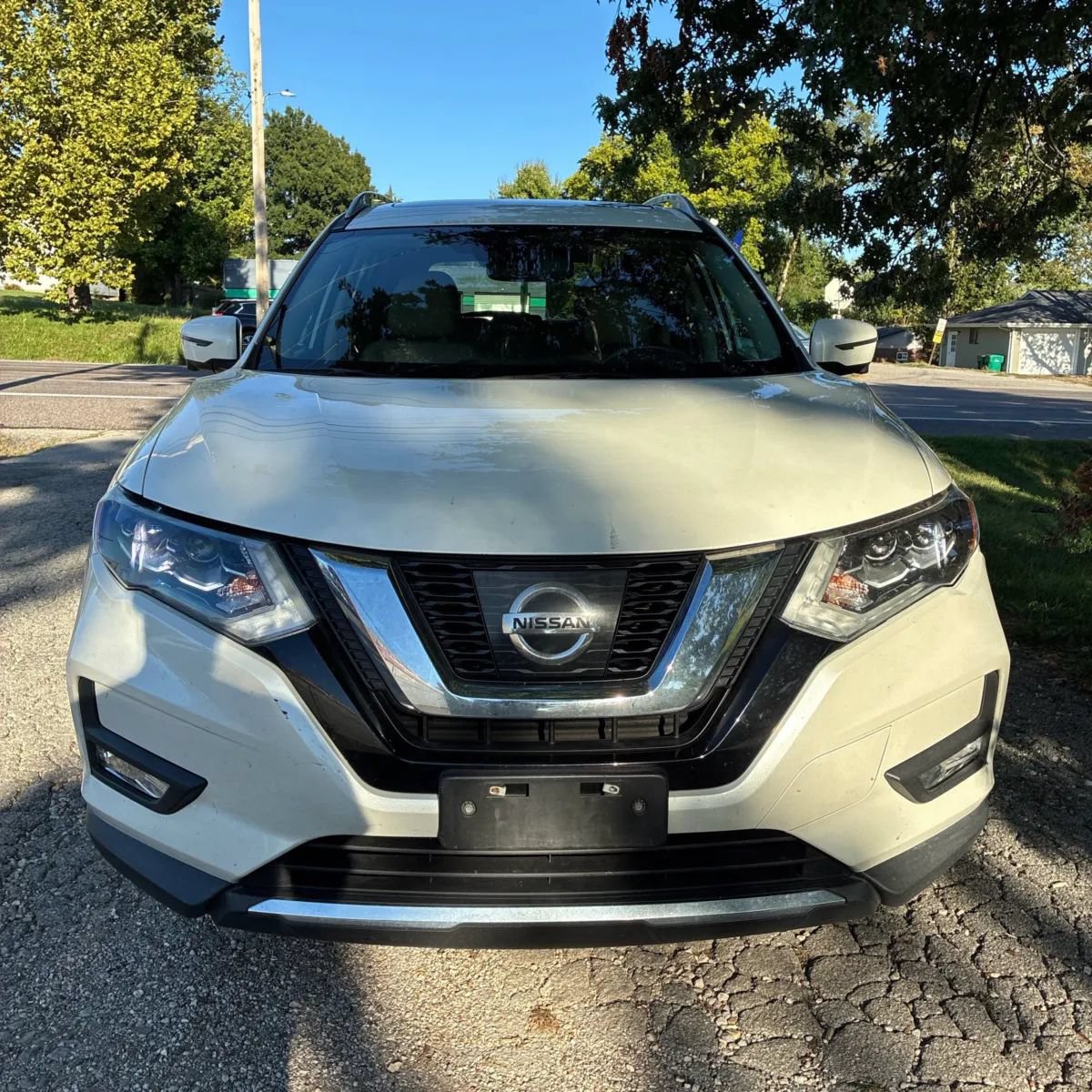 Used 2017 Nissan Rogue SL w/ SL Premium Package AWD/4WD image 14