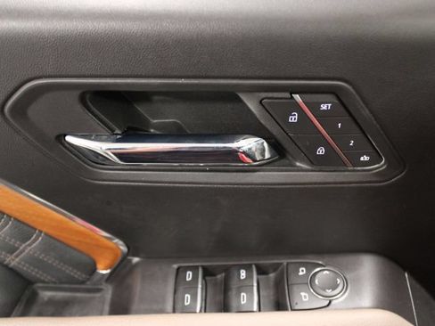 Used 2023 GMC Canyon Denali AWD/4WD image 17