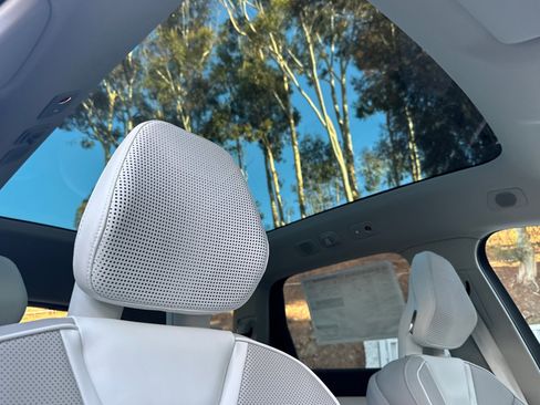 Used 2025 Volvo EX90 Ultra image 15