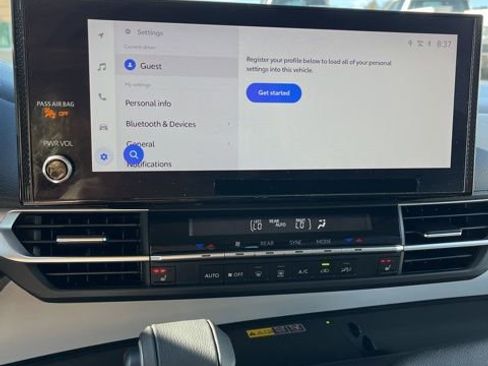 Used 2025 Toyota Sienna XLE w/ XLE Plus Package image 41