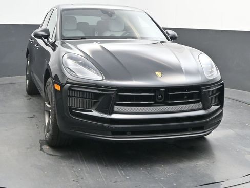 New 2025 Porsche Macan S image 6