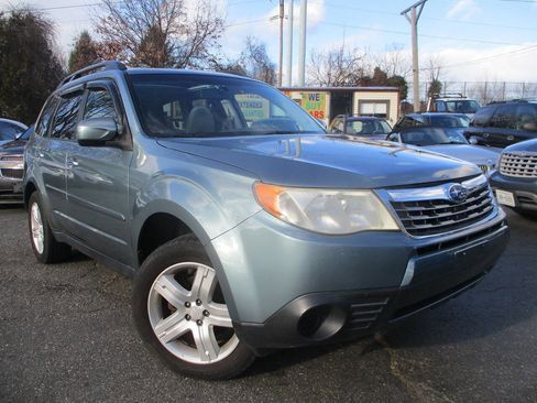 Used 2010 Subaru Forester 2.5X Premium image 2