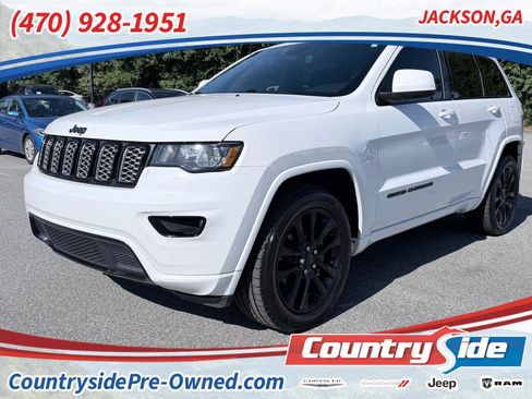 Used 2020 Jeep Grand Cherokee Altitude RWD image 1