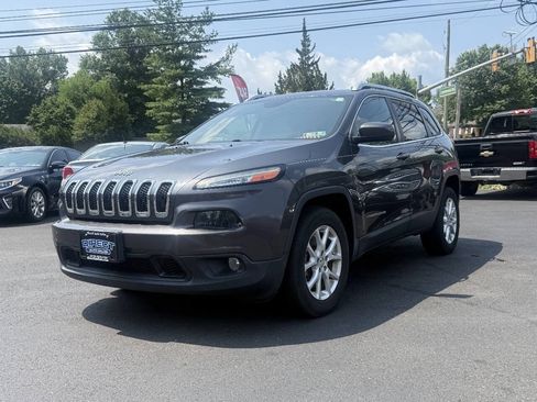 Used 2015 Jeep Cherokee Latitude w/ Comfort/Convenience Group AWD/4WD image 4