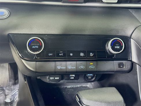 Used 2022 Hyundai Elantra SEL image 22
