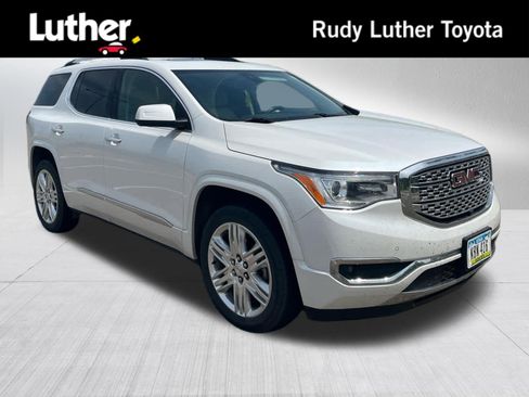 Used 2017 GMC Acadia Denali w/ Technology Package AWD/4WD image 1