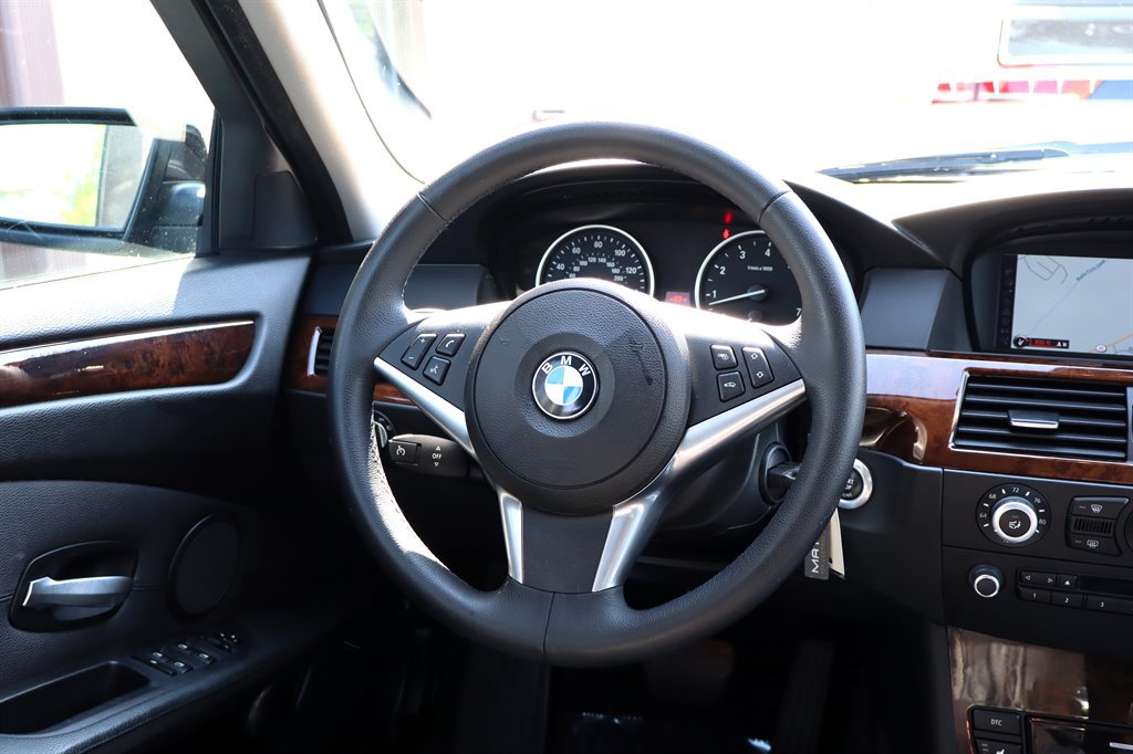 Used 2010 BMW 535i Sedan RWD image 13
