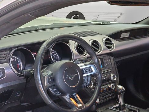 Used 2017 Ford Mustang GT image 10