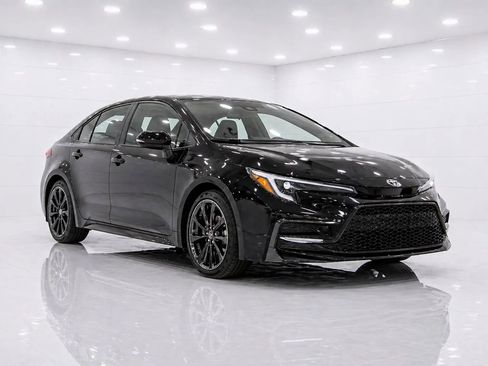 Used 2026 Toyota Corolla SE FWD image 7