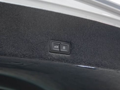 Used 2023 Lamborghini Urus S image 48