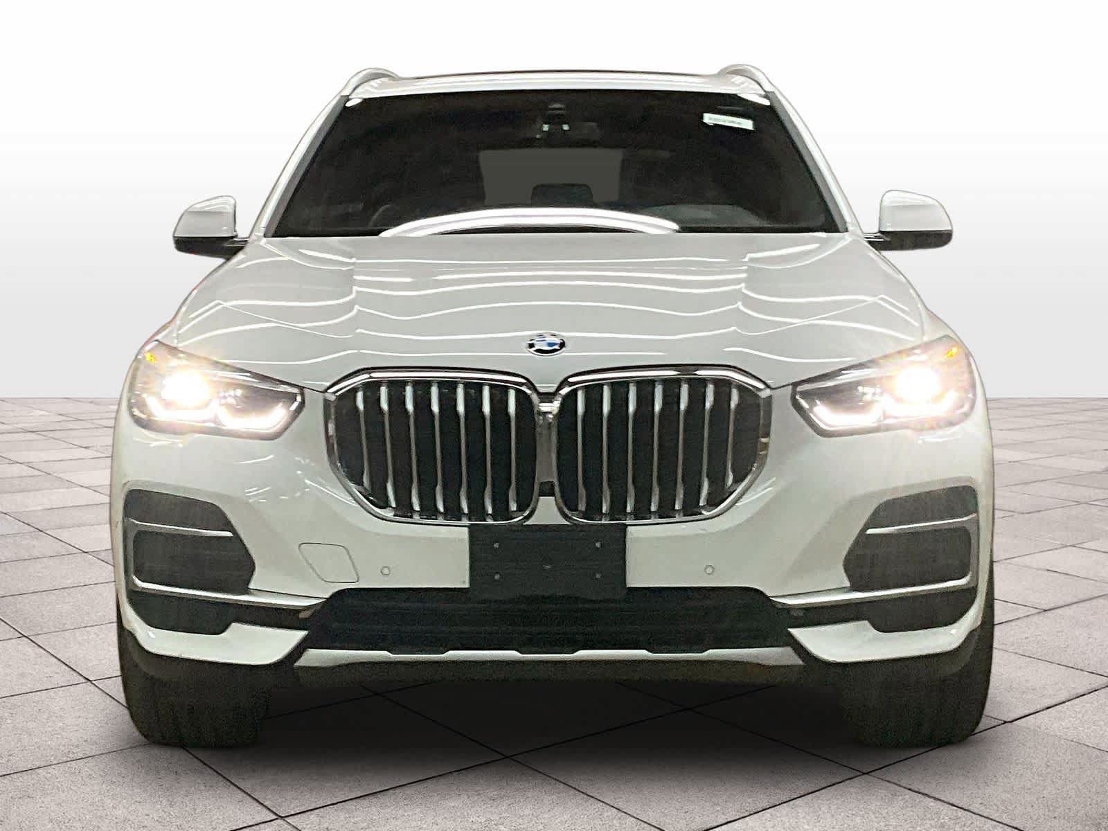 Used 2023 BMW X5 xDrive40i w/ Premium Package AWD/4WD image 2