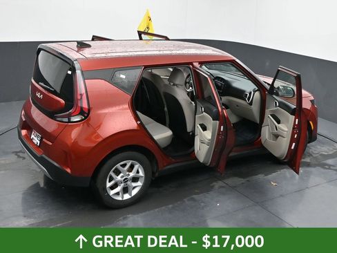 Used 2025 Kia Soul LX w/ LX Technology Package FWD image 70