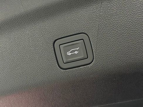 New 2026 GMC Yukon Elevation w/ Elevation Premium Package AWD/4WD image 15