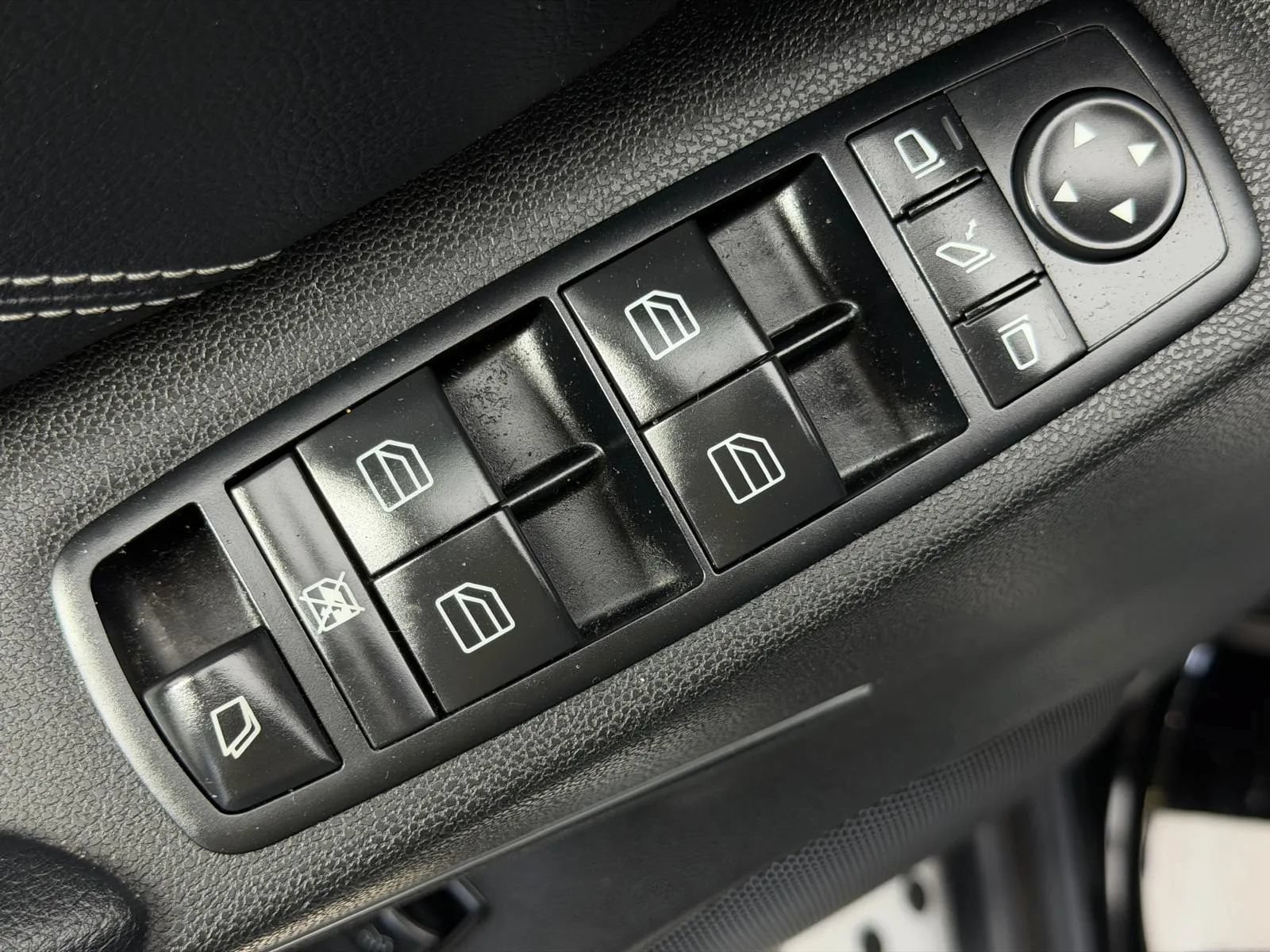 Used 2012 Mercedes-Benz GL 450 4MATIC w/ Premium 1 Pkg image 28
