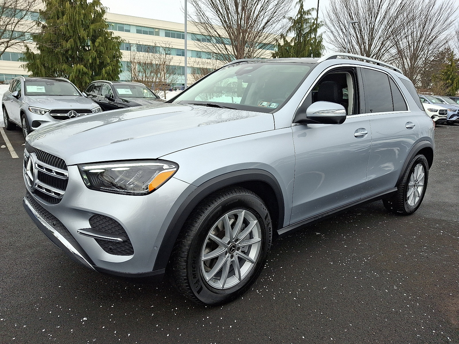 New 2026 Mercedes-Benz GLE 350 4MATIC image 3