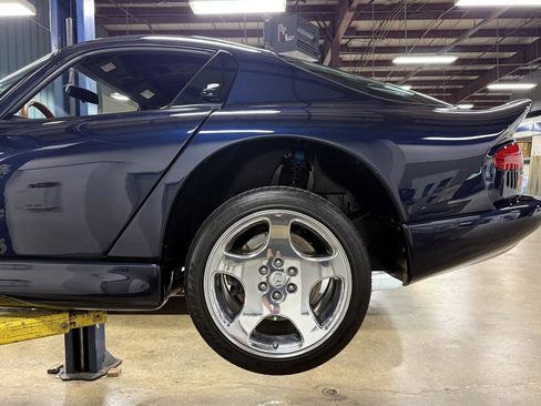 Used 2001 Dodge Viper GTS RWD image 98