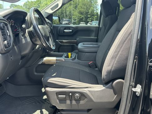 Used 2020 Chevrolet Silverado 1500 LT Trail Boss AWD/4WD image 9
