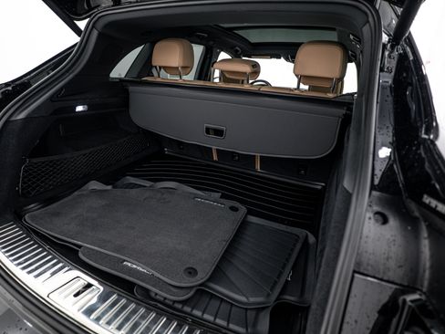 Certified 2023 Porsche Cayenne Platinum Edition AWD/4WD image 26