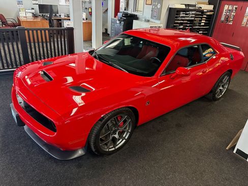 Used 2021 Dodge Challenger R/T Scat Pack w/ Plus Package RWD image 4