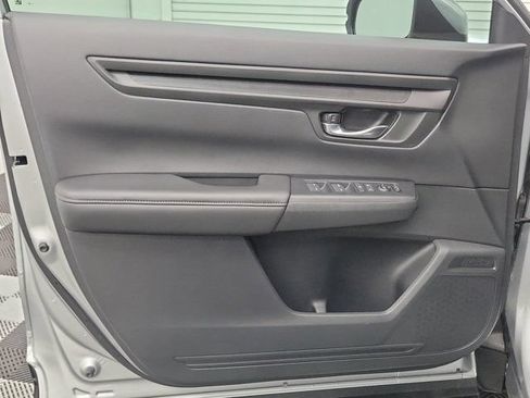 Used 2025 Honda CR-V LX image 18