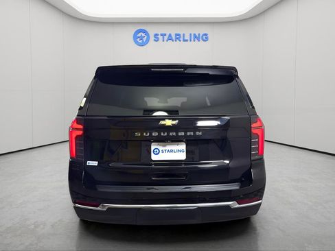 Certified 2025 Chevrolet Suburban LS RWD image 7