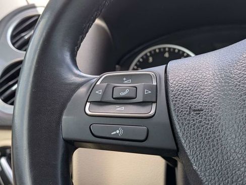 Used 2013 Volkswagen Tiguan SE image 26
