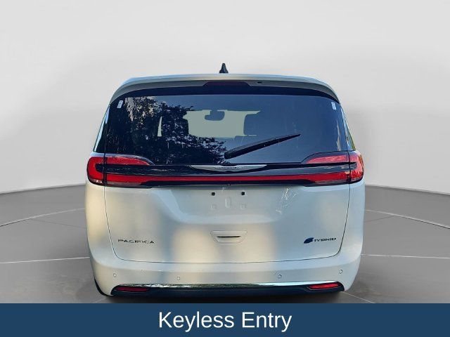 Used 2023 Chrysler Pacifica Touring-L FWD image 7