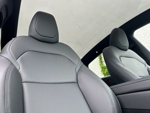 Used 2026 Tesla Model Y 2WD image 21