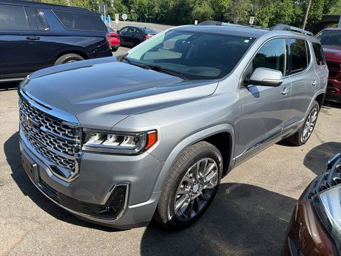 Used 2023 GMC Acadia Denali w/ Denali Ultimate Package AWD/4WD image 2
