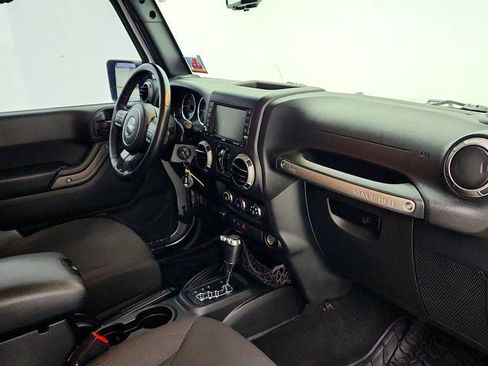 Used 2017 Jeep Wrangler Unlimited Sport AWD/4WD image 23