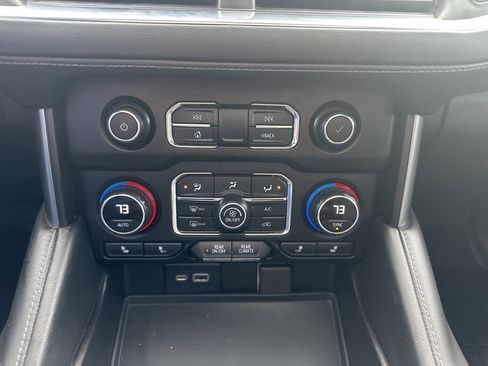 Used 2021 Chevrolet Tahoe Z71 w/ Z71 Signature Package image 5