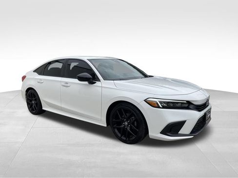 Used 2024 Honda Civic Sport image 3