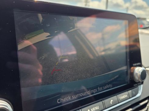 Used 2025 Nissan Altima 2.5 SV FWD image 20