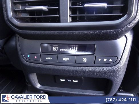 Used 2025 Honda Pilot Touring image 18