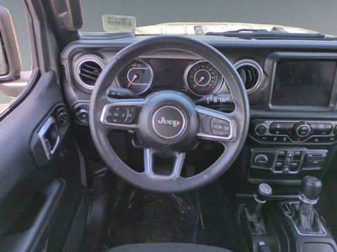 Used 2023 Jeep Wrangler Sahara image 12